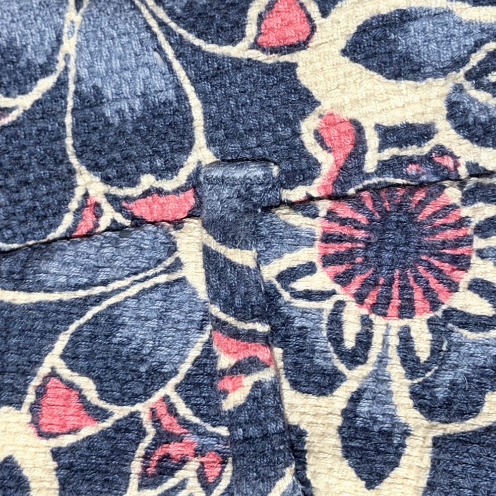 LOFT Blue and Pink Floral Women’s Shorts - Picture 7 of 8